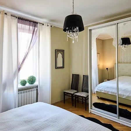 So Cosy Apt In The City Heart Near Kupaly Theater *