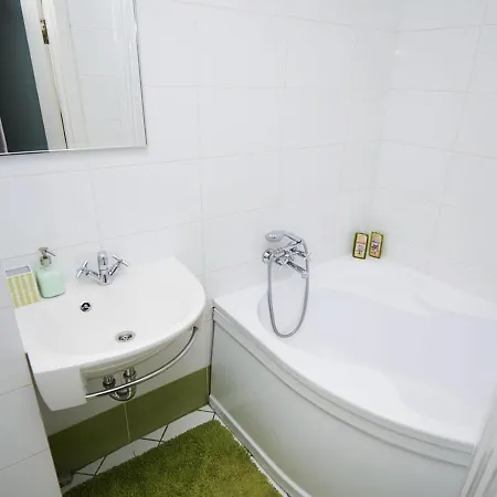 So Cosy Apt In The City Heart Near Kupaly Theater * Мінськ