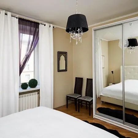 So Cosy Apt In The City Heart Near Kupaly Theater *